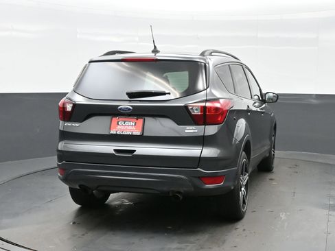 Used 2019 Ford Escape SEL image 5