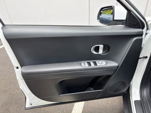 Used 2024 Hyundai Ioniq 5 SEL RWD image 37