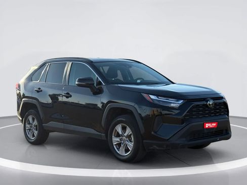 Used 2025 Toyota RAV4 XLE FWD image 6