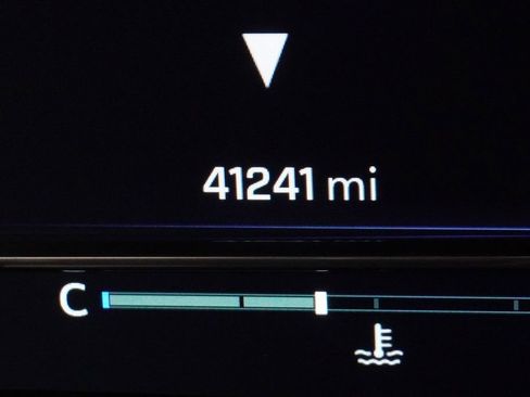 Used 2023 Chevrolet Silverado 1500 LT Trail Boss w/ Convenience Package II image 12