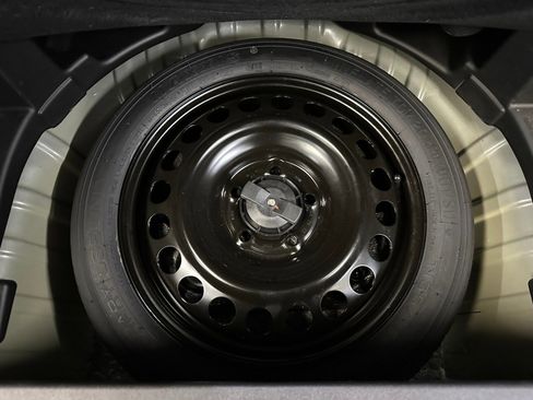 Certified 2024 Chevrolet Equinox RS w/ LPO, Floor Liner Package image 26