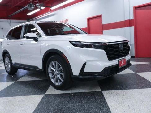 Used 2023 Honda CR-V EX image 2