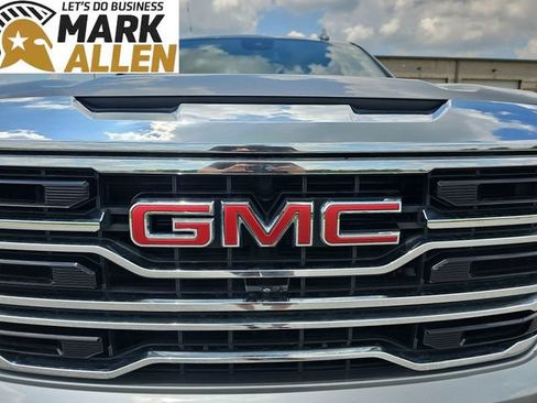 Used 2024 GMC Sierra 1500 SLT w/ SLT Premium Plus Package AWD/4WD image 32