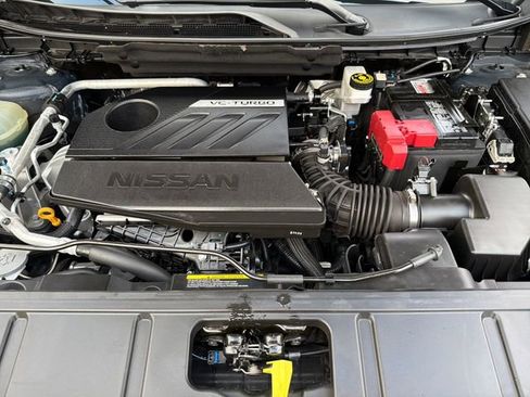 Used 2025 Nissan Rogue SV image 36