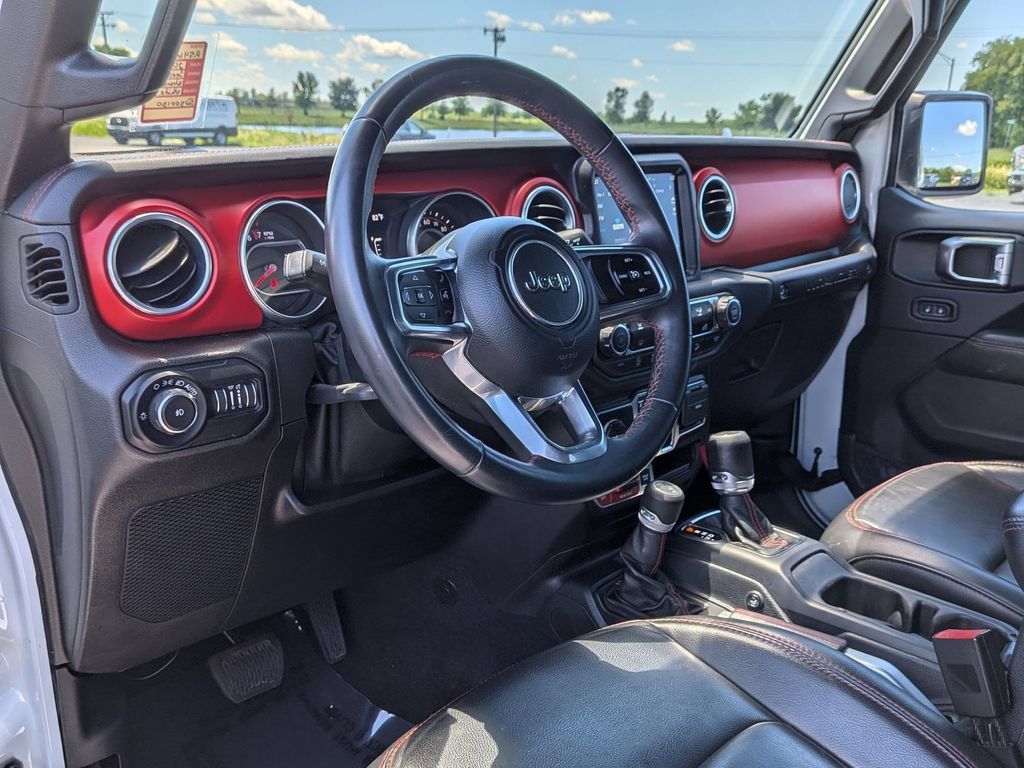 Used 2018 Jeep Wrangler Unlimited Rubicon AWD/4WD image 9