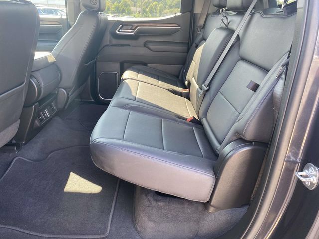 Used 2025 GMC Sierra 1500 SLT AWD/4WD image 11