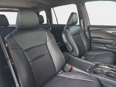 Used 2023 Honda Passport EX-L image 12