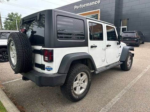 Used 2017 Jeep Wrangler Unlimited Sport AWD/4WD image 5