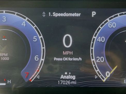 Used 2025 Jeep Grand Cherokee Limited w/ Luxury Tech Group II image 13