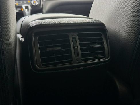 Used 2019 Nissan Rogue SV FWD image 29