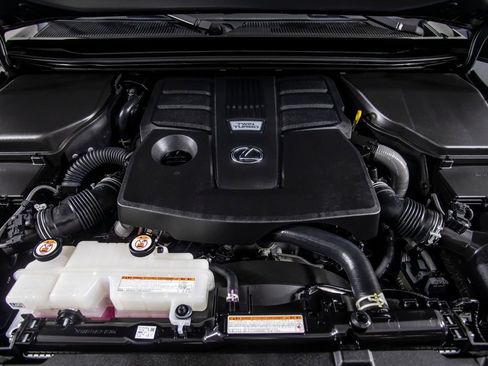 Used 2024 Lexus GX 550 w/ Cold Area Package image 56