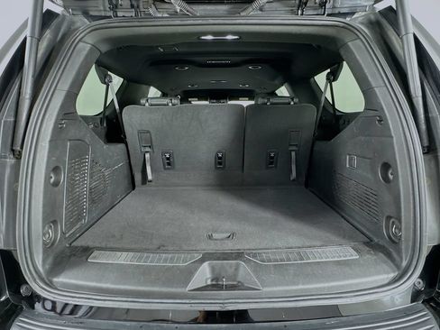 Used 2024 Chevrolet Suburban Z71 AWD/4WD image 32