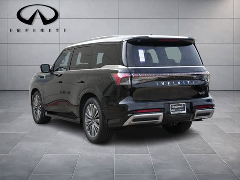 New 2026 INFINITI QX80 Luxe RWD image 5