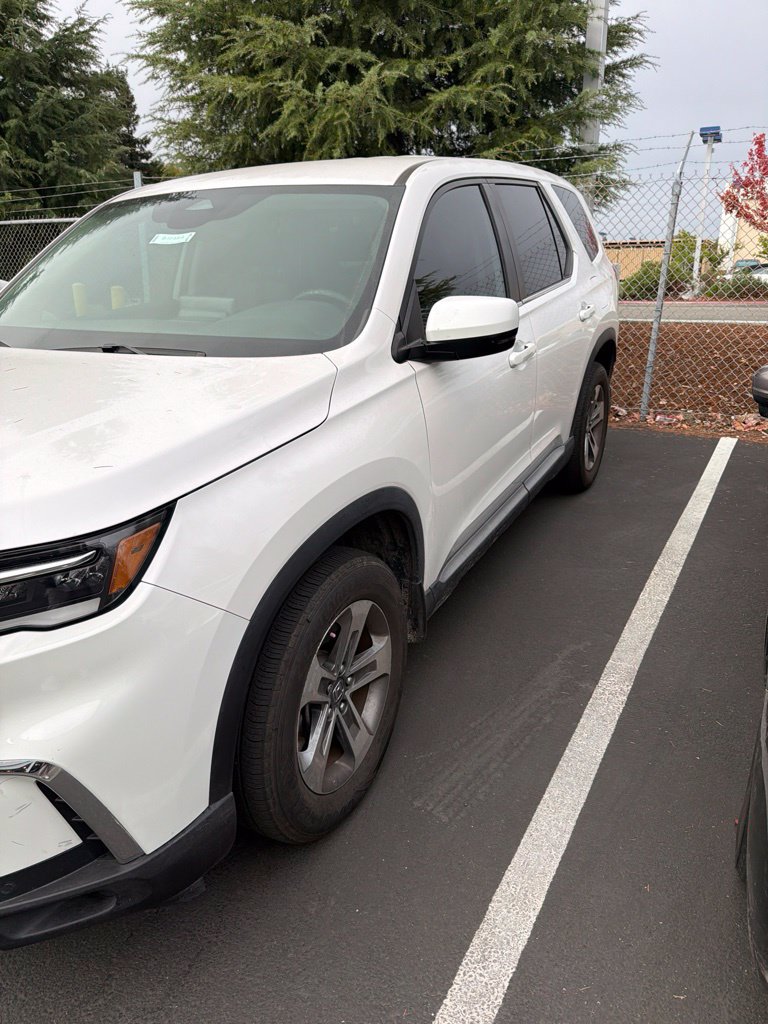 Used 2024 Honda Pilot EX-L image 2