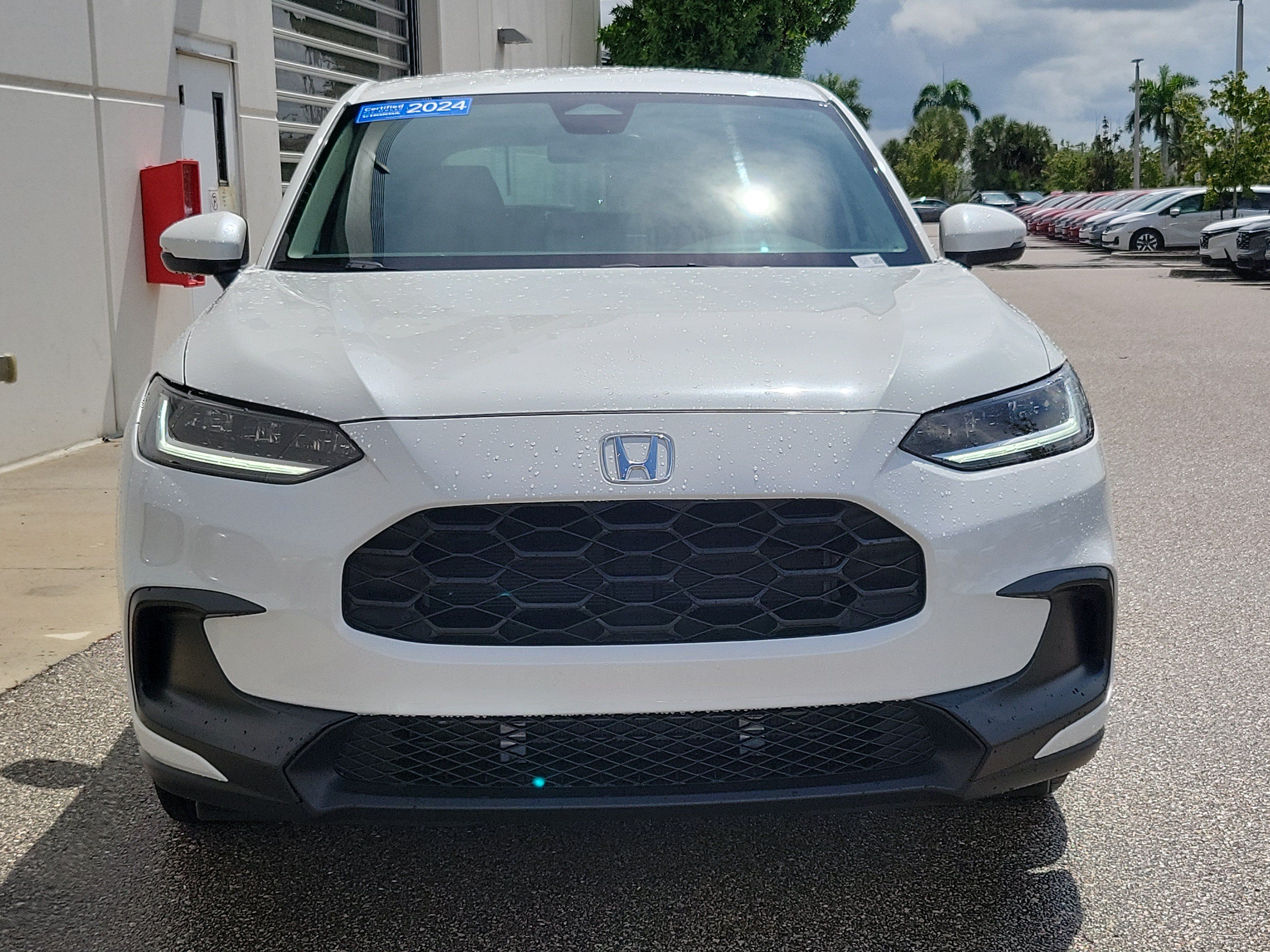 Used 2024 Honda HR-V LX image 2
