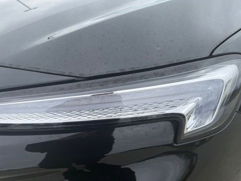 Used 2025 Buick Encore GX Preferred AWD/4WD image 9