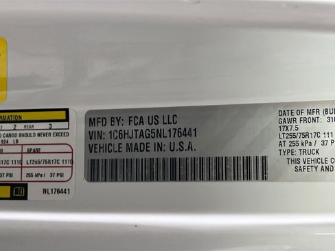 Used 2022 Jeep Gladiator Willys image 30