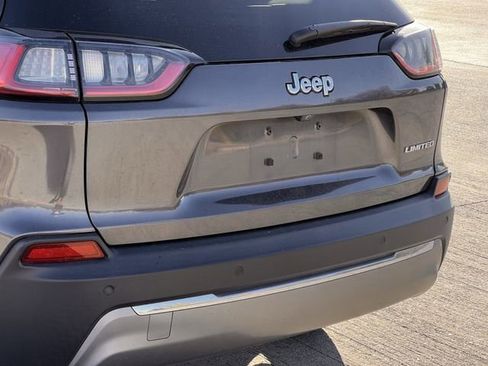 Used 2020 Jeep Cherokee Limited w/ Luxury Group image 7