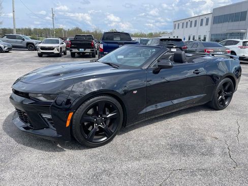 Used 2018 Chevrolet Camaro SS RWD image 5