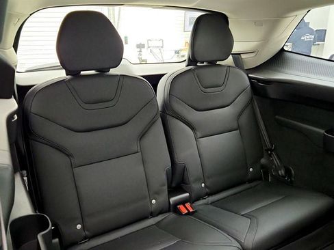 Used 2025 Volvo EX90 Ultra AWD/4WD image 23