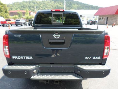 Used 2020 Nissan Frontier SV image 5