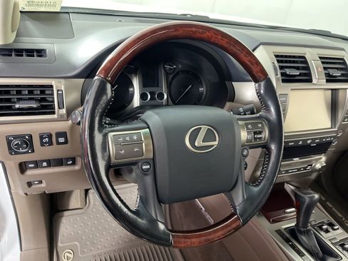 Used 2017 Lexus GX 460 Luxury image 29