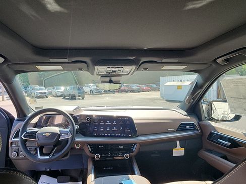 New 2026 Chevrolet Tahoe High Country w/ Sun And Tow Package AWD/4WD image 25