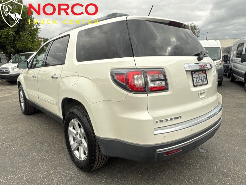 Used 2015 GMC Acadia SLE FWD image 6