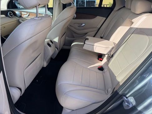Used 2020 Mercedes-Benz GLC 300 GLC 300 image 11