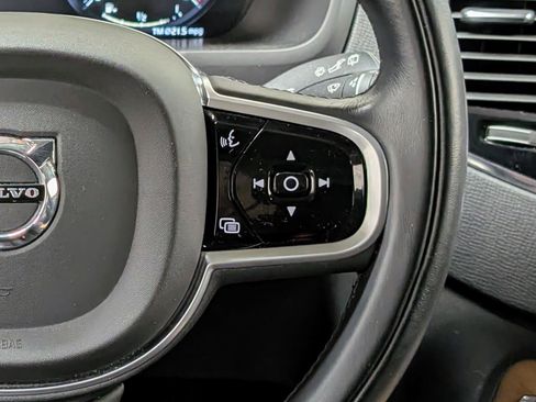 Used 2022 Volvo XC90 T6 Momentum w/ Advanced Package image 38