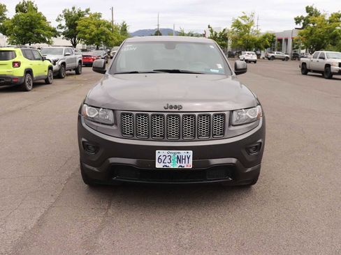 Used 2014 Jeep Grand Cherokee Altitude RWD image 2