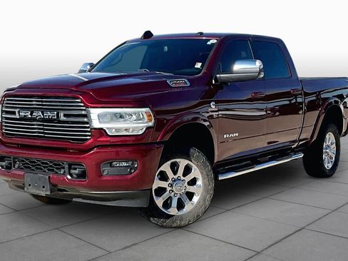 Used 2019 RAM 2500 Laramie AWD/4WD image 2