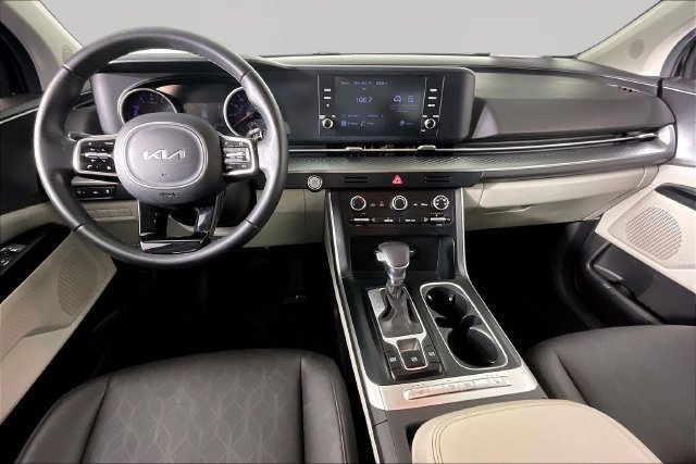 Used 2022 Kia Carnival LX FWD image 7