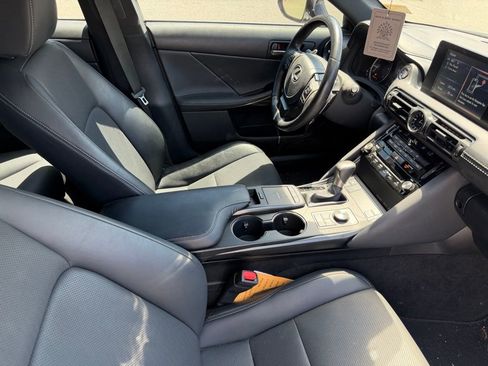 Used 2023 Lexus IS 300 w/ Comfort Package RWD image 15