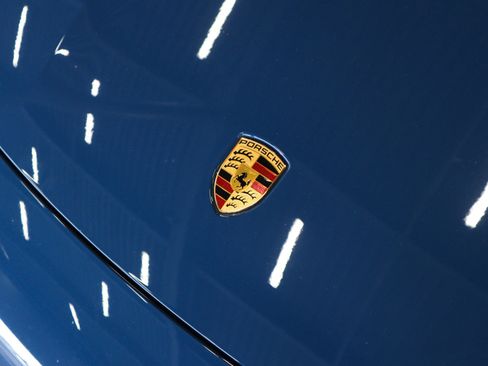 Used 2023 Porsche Taycan RWD image 27