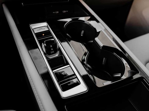 New 2026 Volkswagen Atlas SEL image 30