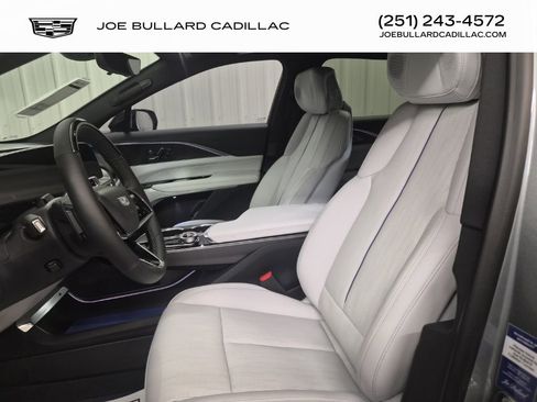 New 2026 Cadillac Lyriq Premium Luxury w/ LPO, Floor Liner Package AWD/4WD image 10