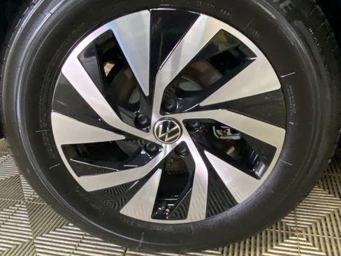 New 2026 Volkswagen Tiguan S image 9