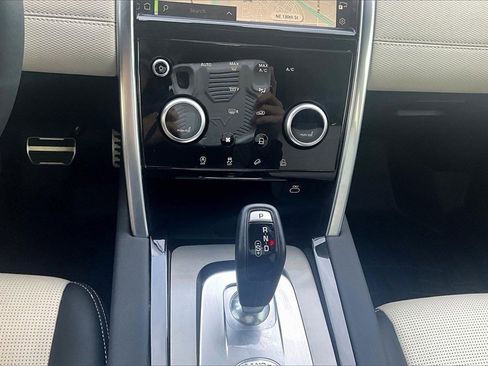 Used 2023 Land Rover Discovery Sport SE R-Dynamic image 24