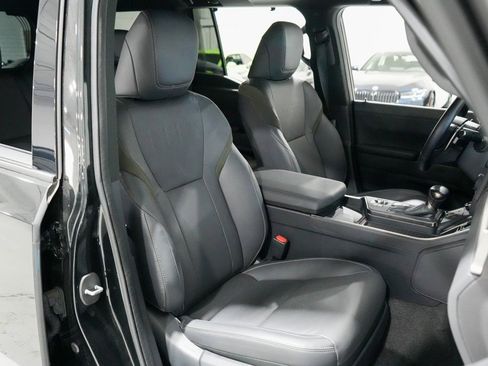 Used 2024 Lexus GX 550 image 21