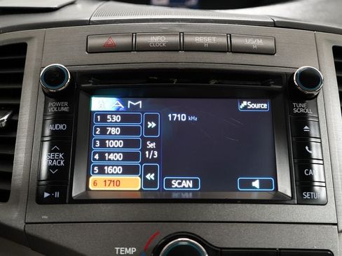 Used 2013 Toyota Venza LE FWD image 18