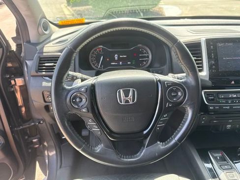 Used 2017 Honda Pilot Elite image 16