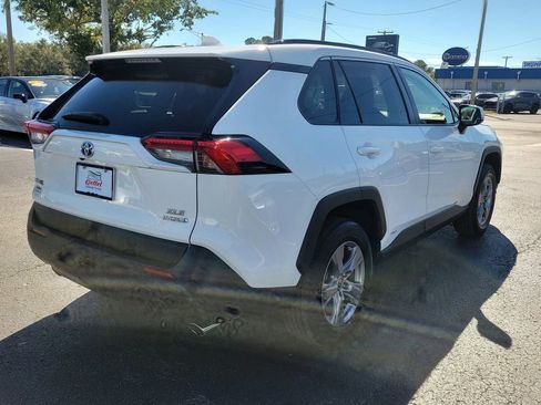 Used 2023 Toyota RAV4 XLE image 3