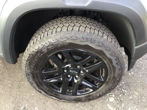 Used 2024 Chevrolet Colorado Trail Boss w/ Advanced Trailering Package AWD/4WD image 8