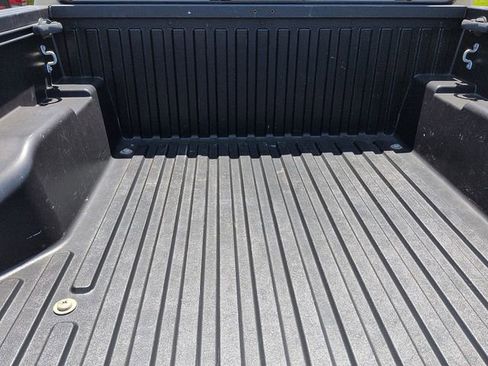 Used 2019 Toyota Tacoma SR5 AWD/4WD image 13