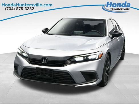 Used 2023 Honda Civic Sport image 2