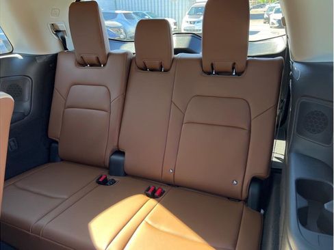 New 2026 Nissan Pathfinder Platinum image 11