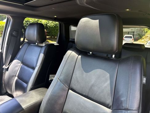 Used 2018 Jeep Grand Cherokee Limited AWD/4WD image 18