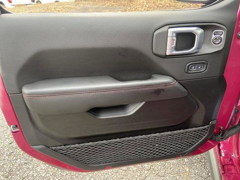 Used 2021 Jeep Wrangler Unlimited Rubicon w/ Xtreme Recon 35" Tire Package image 9