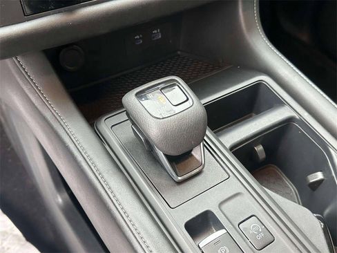 Certified 2024 Nissan Pathfinder S image 28